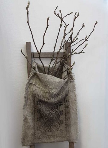 Shabby wandzak oosters met takken